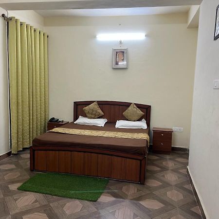 Kuvam Homestay Barog Bagian luar foto