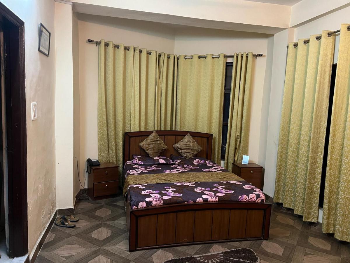 Kuvam Homestay Barog Bagian luar foto